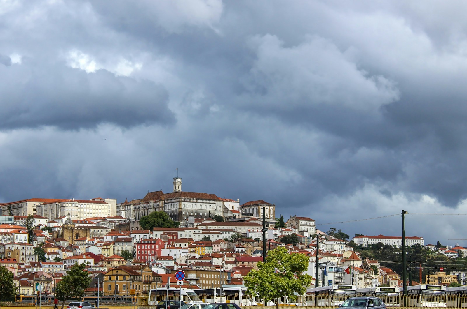 Coimbra é a ‘cidade dos doutores’, enquanto há vastas regiões do país onde os médicos não querem viver