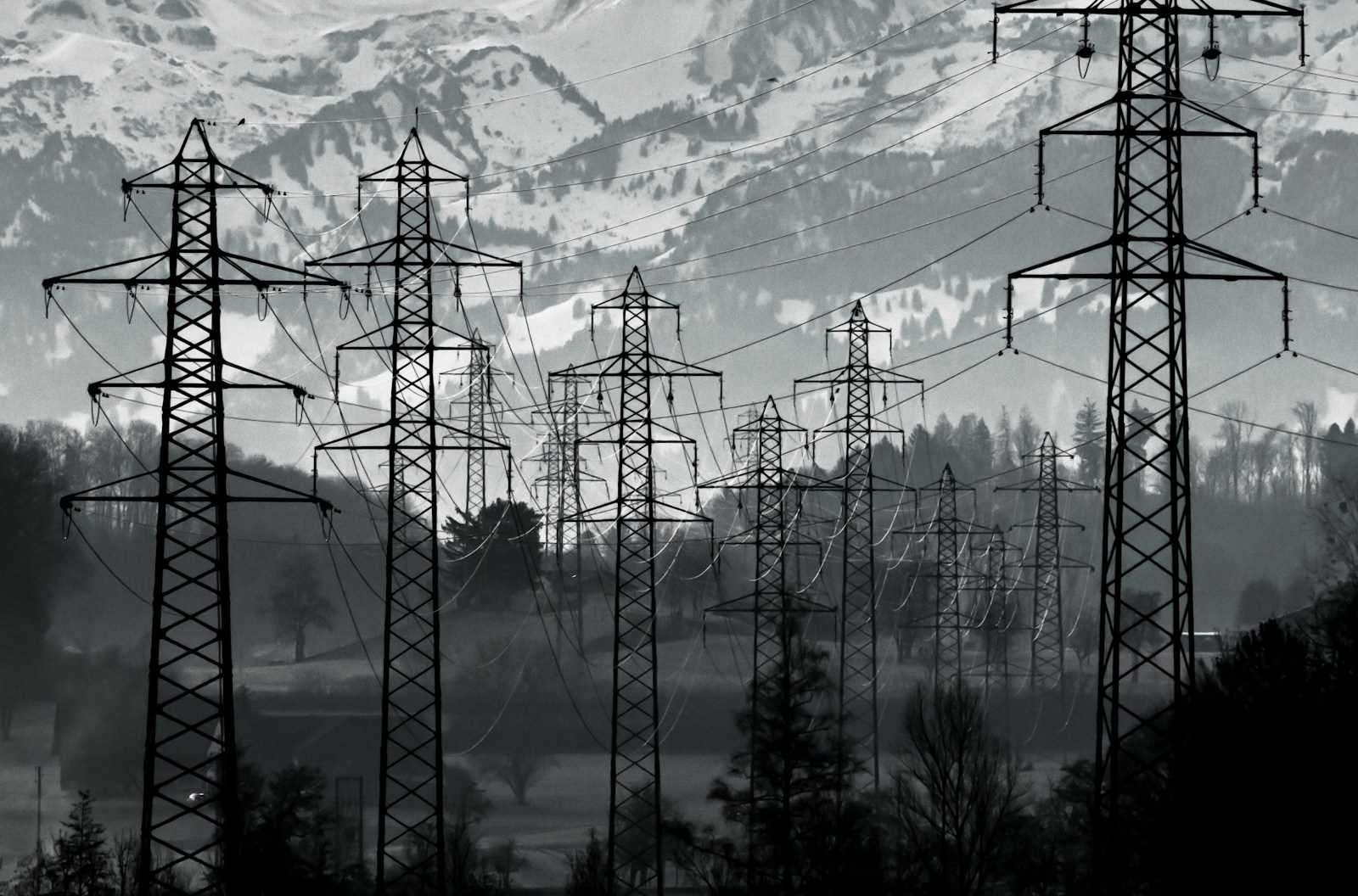 Excessiva dependência energética de Espanha causou ‘blackout’ em Portugal
