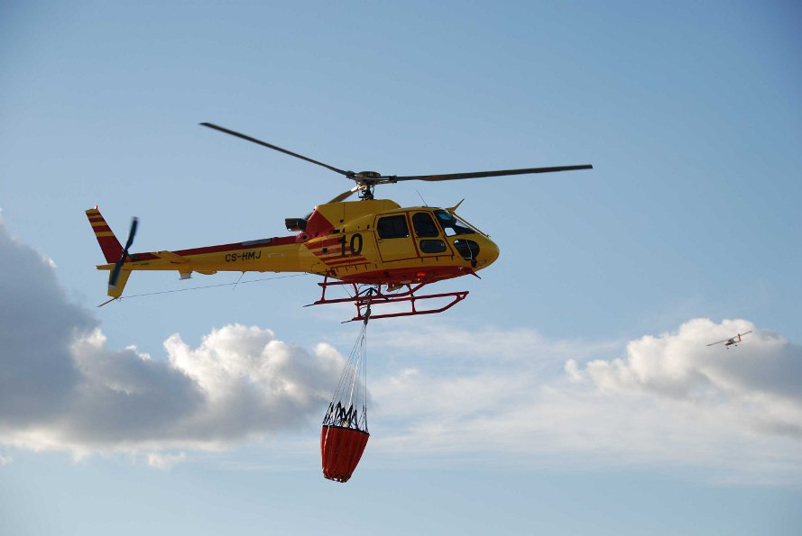 Helicópteros: cunhado do ministro Leitão Amaro conseguiu, com um único empregado, lucrar 400 mil euros em 2023