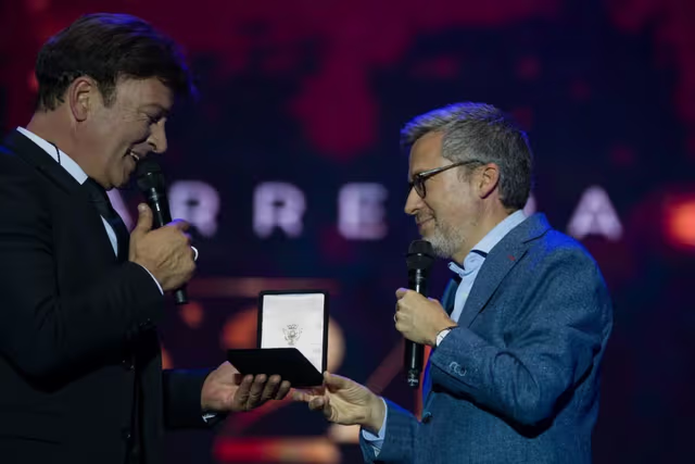 E o vencedor em ano autárquico é… Tony Carreira, mas por pouco